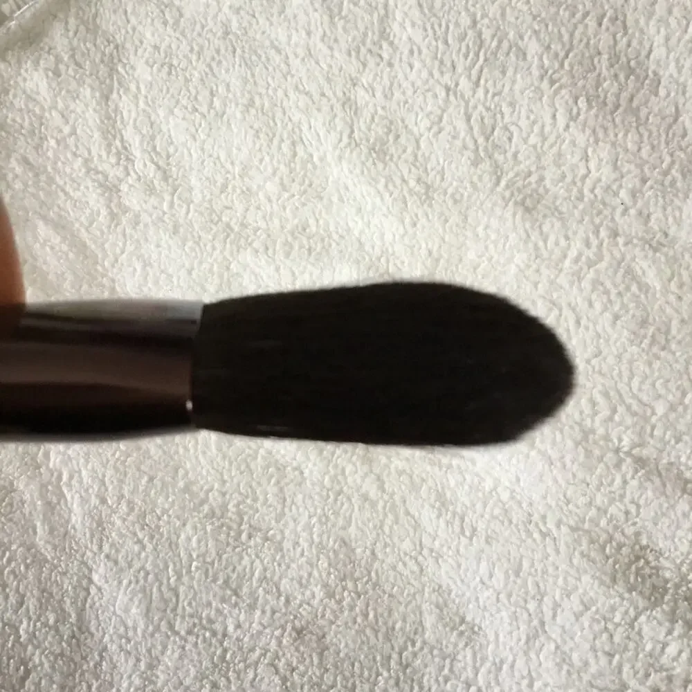 Shiseido Black Handle with Rose Metallic Ferrule Face Brush - Picture 12 of 16
